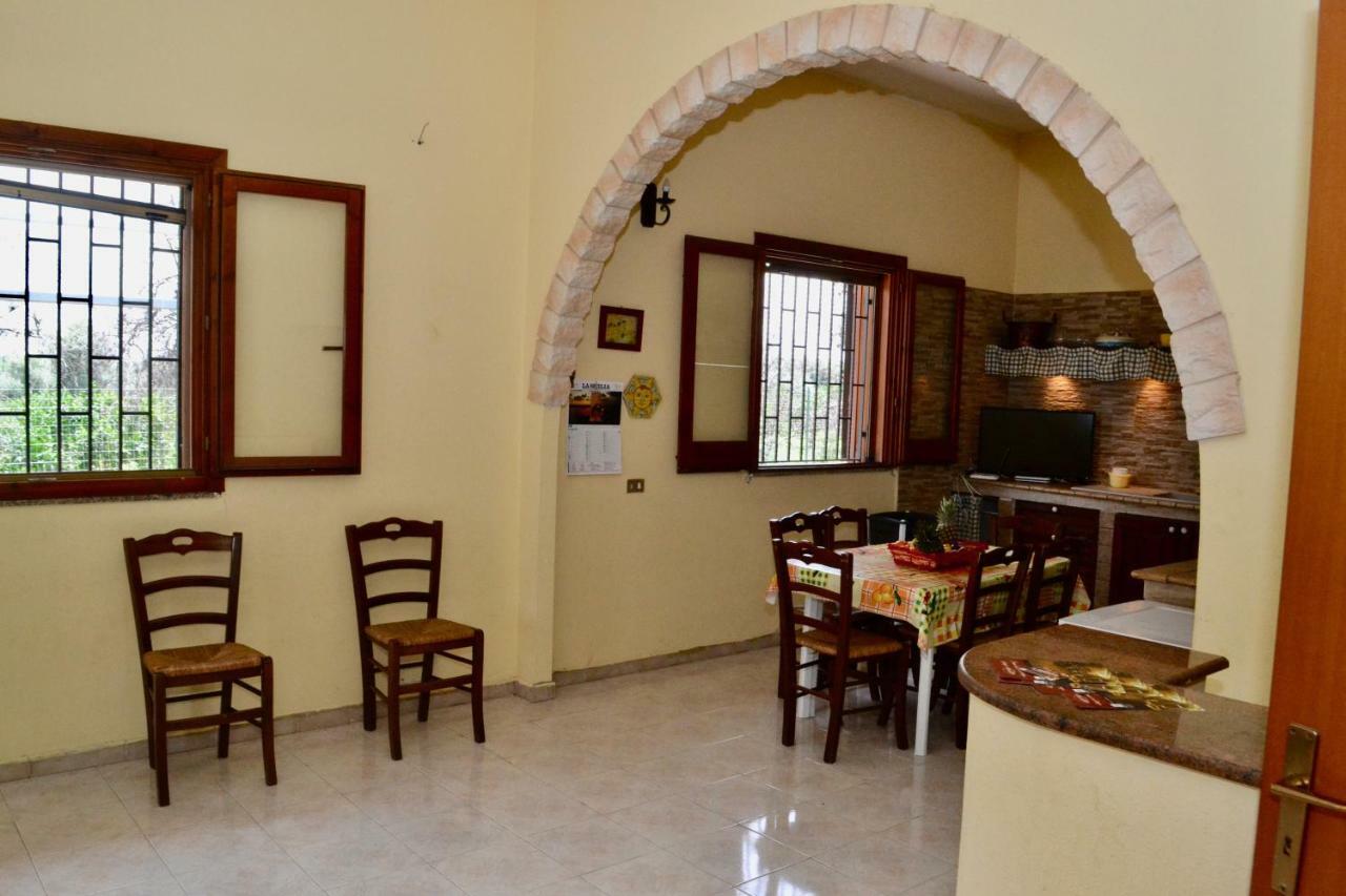 Villa Rosa - Ai Piedi Dell'Etna Brucoli Bagian luar foto